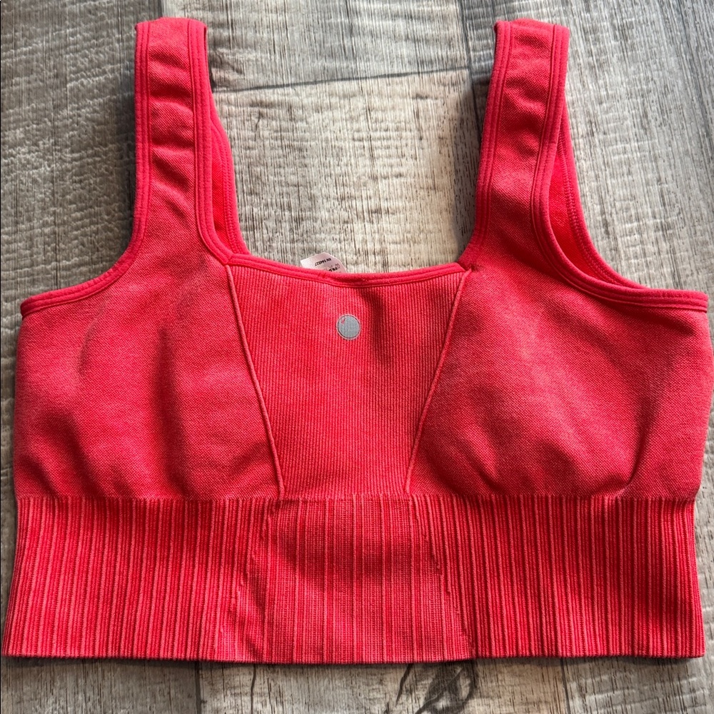 YOGALICIOUS  coral color Seamless Bra-NWOT-size M
